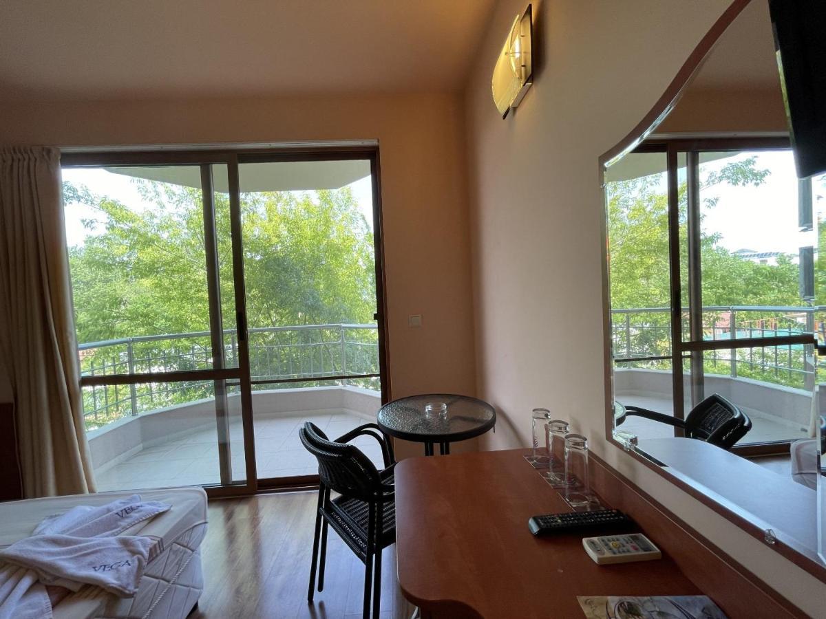 Hotel Vega Kranevo Bagian luar foto