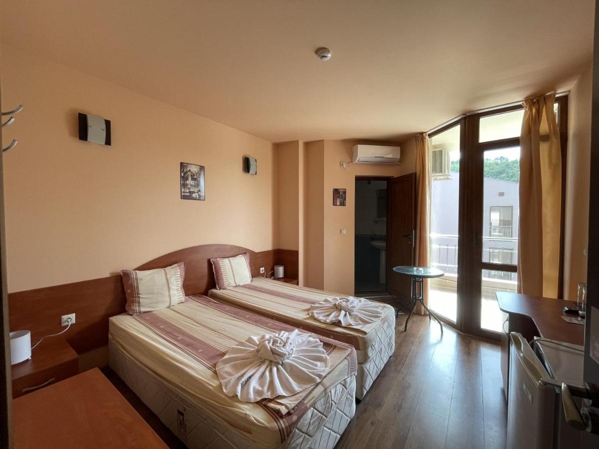 Hotel Vega Kranevo Bagian luar foto